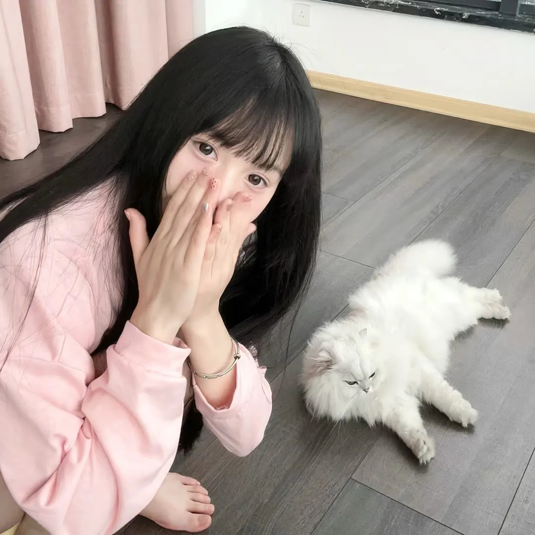 加油站的女孩